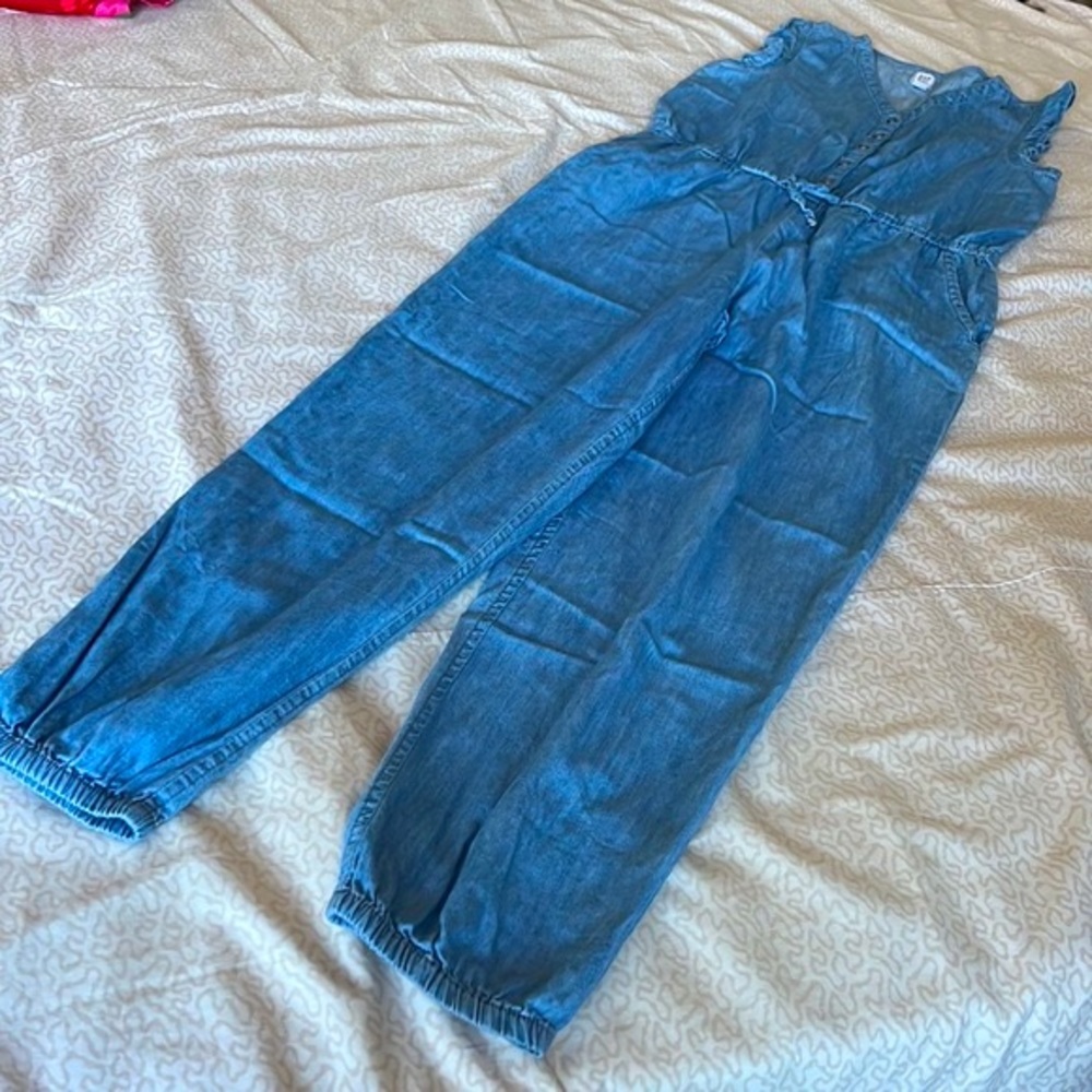 Gap girls denim chambray jumpsuit in size xl